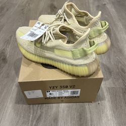 Yeezy 350 V2 Flax Size 8.5 Brand New DS