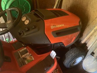 Husqvarna GTH 52 xls riding mower tractor 300hrs differential lock