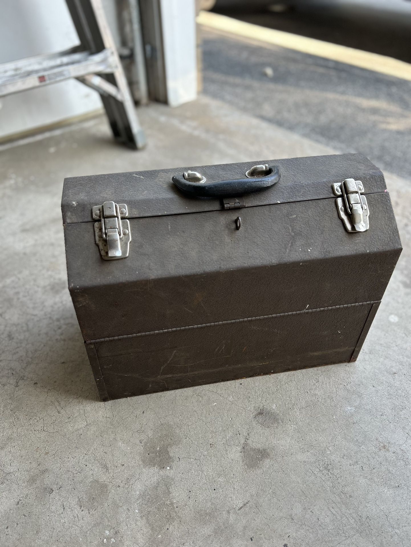Metal Tool Box