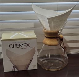 Chemex 6-Cup Classic Pour-Over Coffee Maker + Pack of Bonded Filters