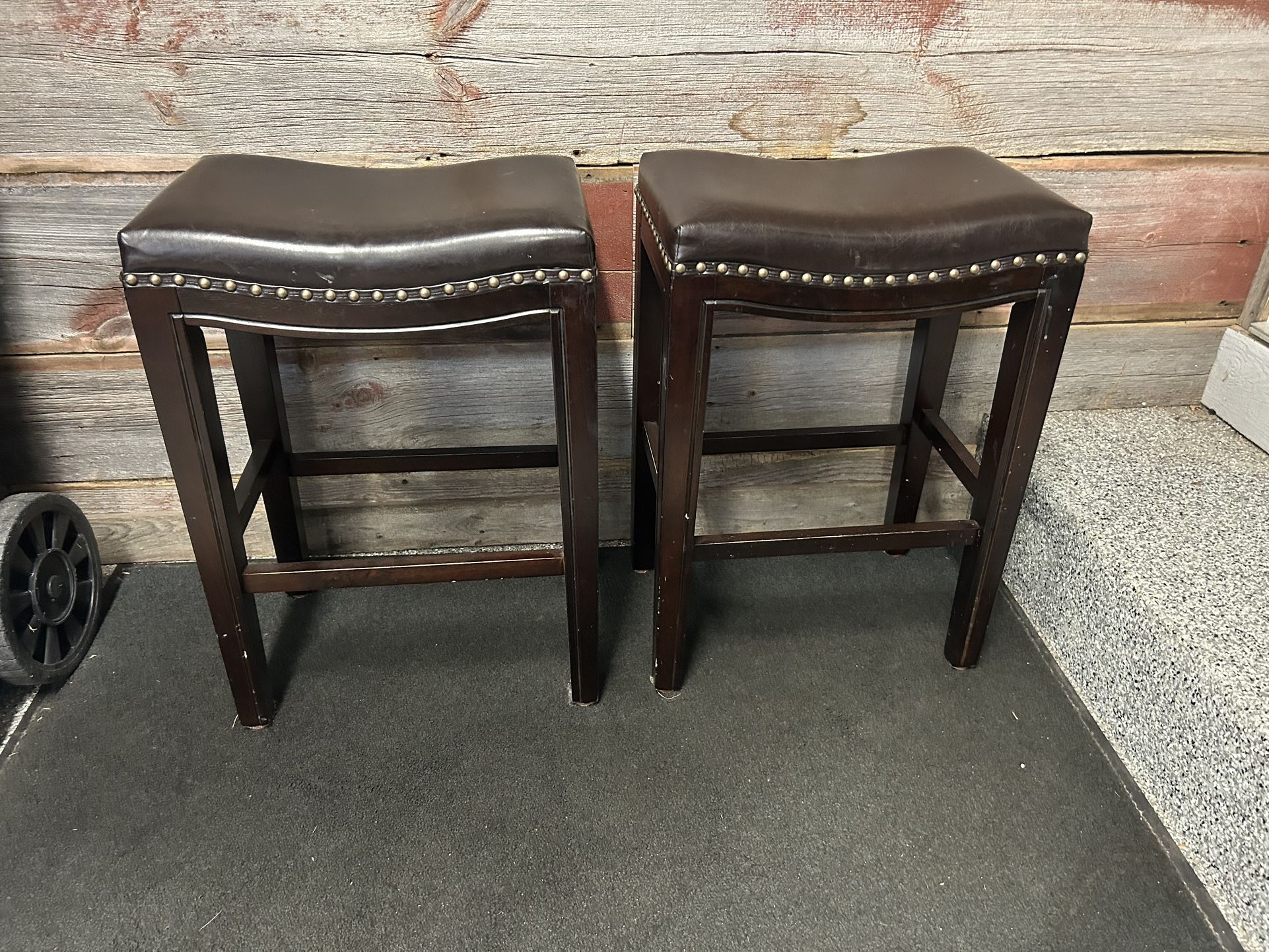 2 Counter Height Stools
