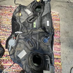 dodge charger 5.7l gas tank