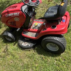 Troy Bilt  Riding Mower 