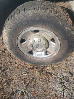 4 Stock tires and rims off a 09 Ford f250 super duty