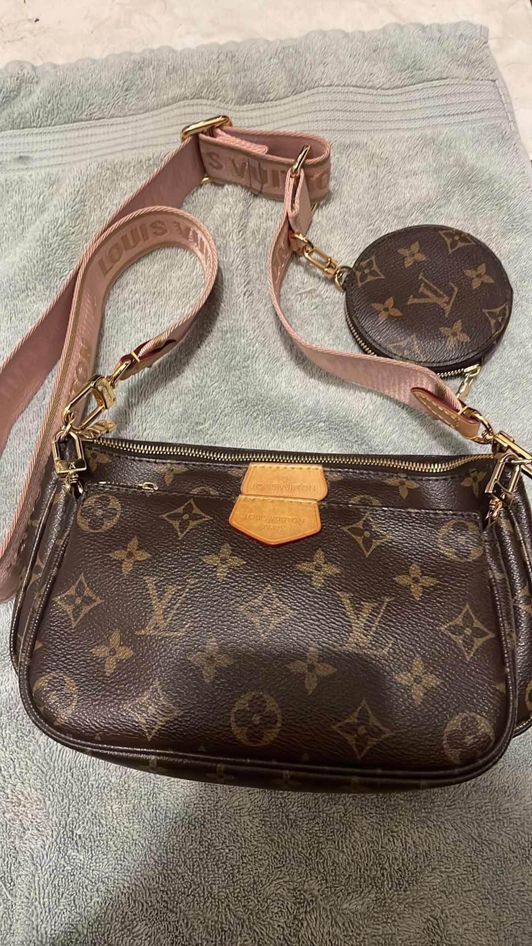 Louis Vuitton Toiletry Pouch 26 for Sale in Highland Park, IL - OfferUp
