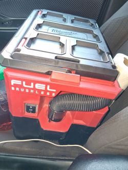 Milwaukee M18 Fuel Packout Vacuum
