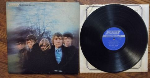 VINTAGE ROLLING STONES (1967) "BETWEEN THE BUTTONS" VINYL RECORD