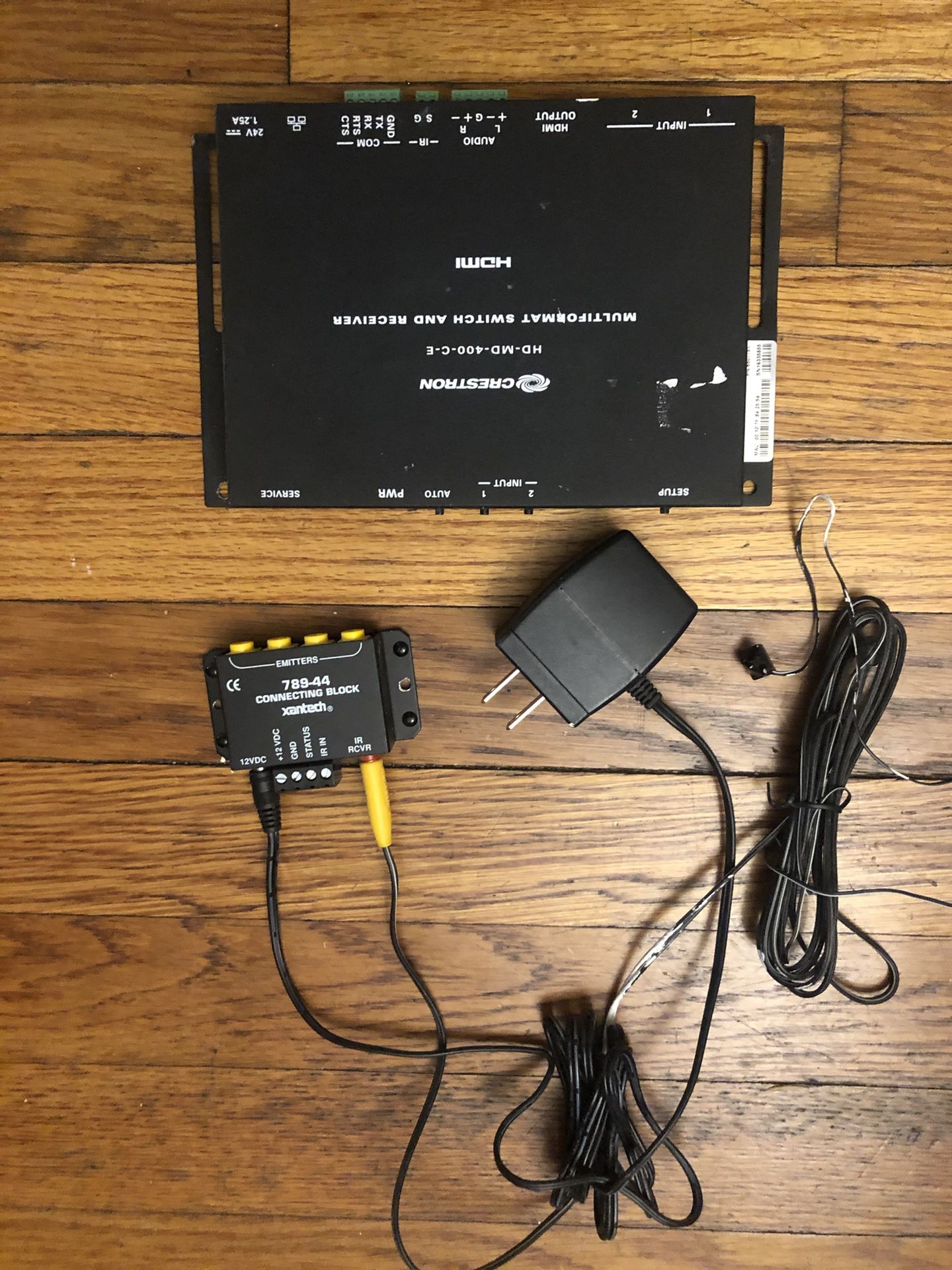 Crestron HD-MD-400-C-E Multi Format switch And Receiver