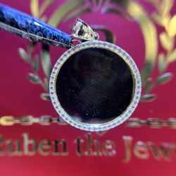 14K GOLD PHOTO PENDENT 