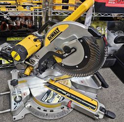 DEWALT CORDED DWS780 SLIDING MITER SAW