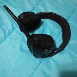 Headset And Wireless Mouse 