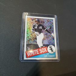 Luis Robert Rookie Card