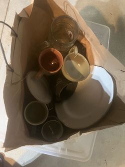 Free random cups