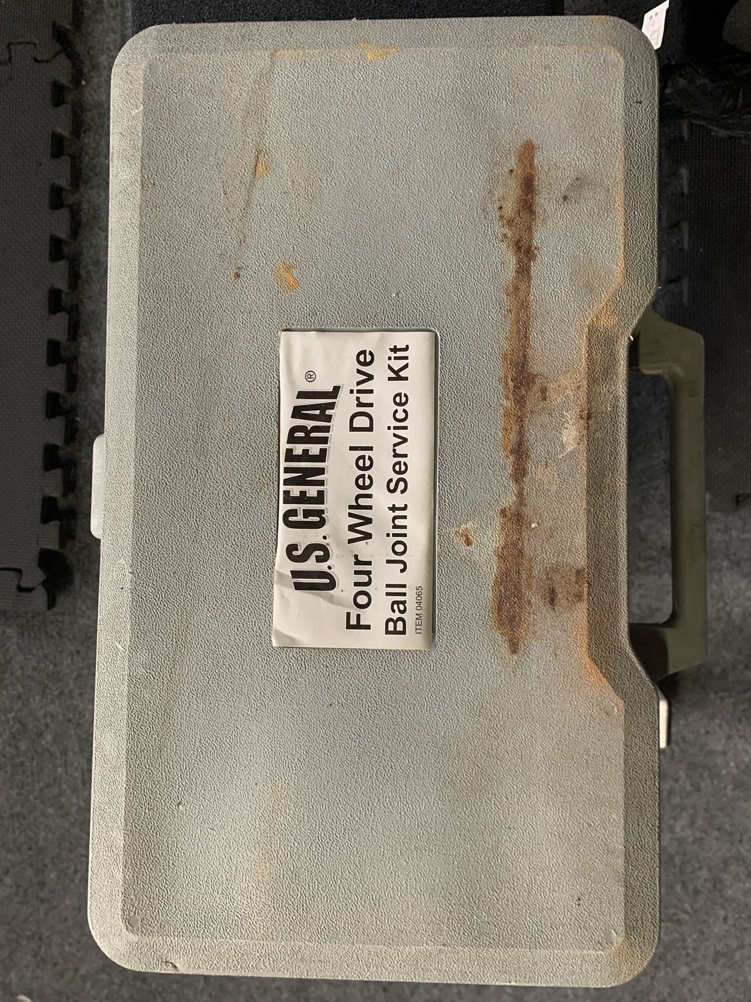 US General 4 wheel drive ball joint service kit model 04065 for Sale in