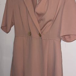 Top Shop Skort Very Nice.  Size 4.  Pink 
