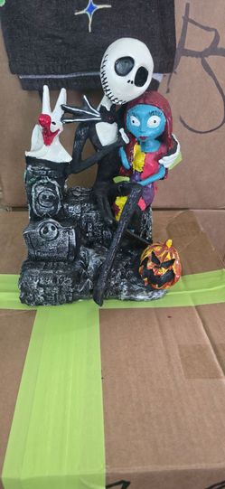 Nightmare Before Christmas Jack & Sally Figurine