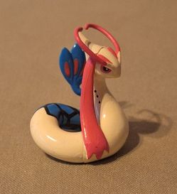 Pokemon Milotic Monster Figure Takara Tomy E04 1.7in