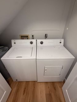 Washer and dryer set 250$