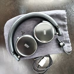 AKG noise cancelling headphones made by Samsung.