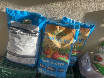 Artisan organic planting mix- Fruit & Veggie