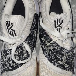 Size 12 Nike Kyrie 1 Lows