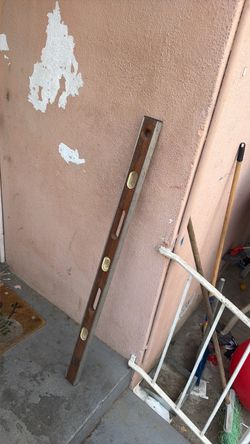 Nivel de madera