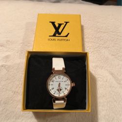 Louis Vuitton Women Watch New.