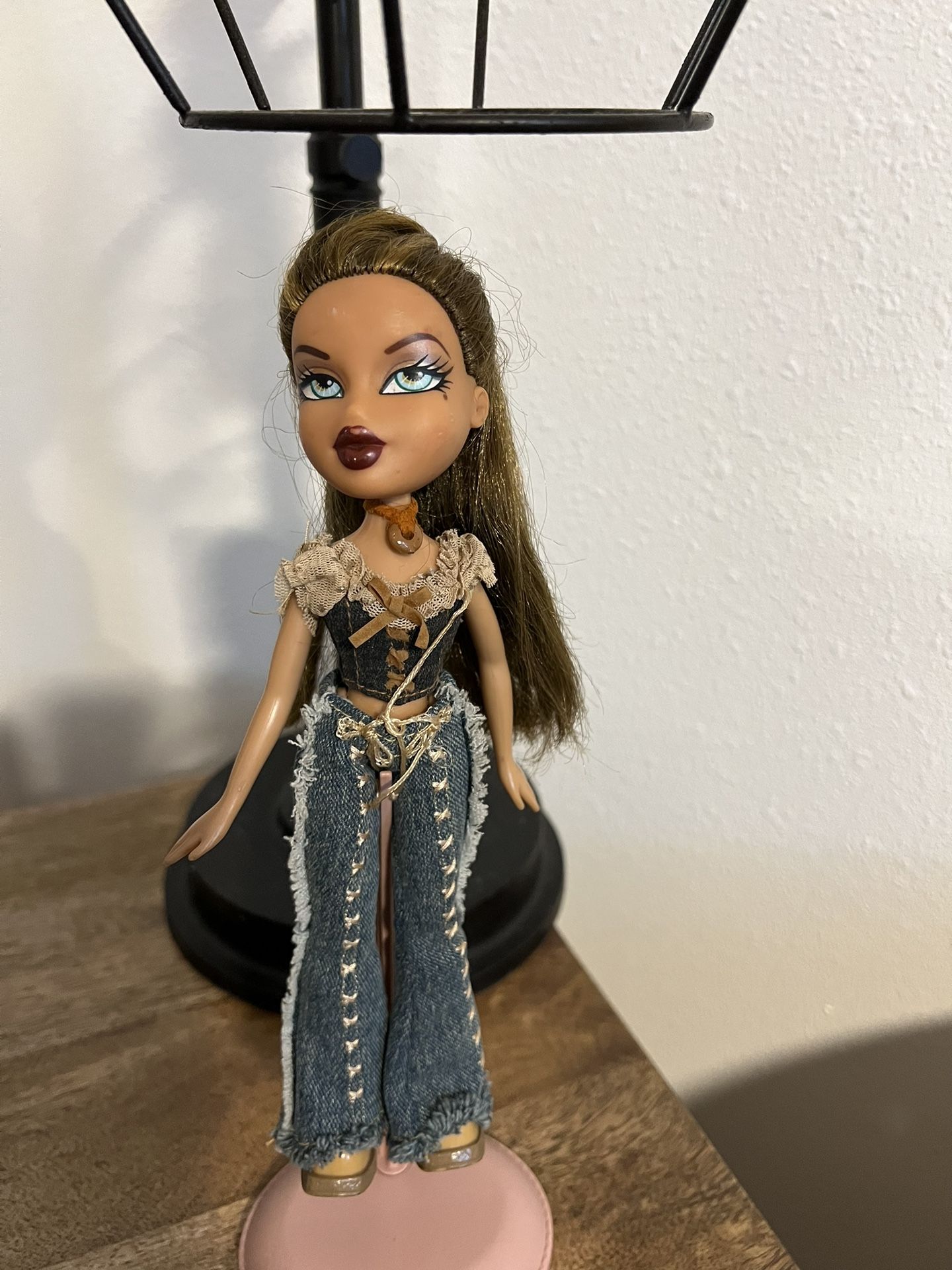 BRATZ Dolls Series 2001