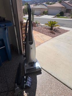 Kenmore Elite HEPA FILTRATION Pet-Friendly Bagged Upright Vacuum