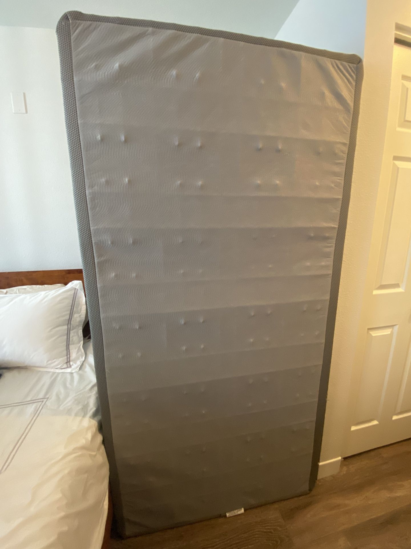 Twin Box Spring - Like New