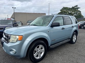 🚗 2008 Ford Escape Hybrid Sport Utility  ✅ Fuel-efficient hybrid powertrain ✅ 150K miles ✅ Clean title ✅ Good tires ✅ Sunroof ✅ Runs and drives great