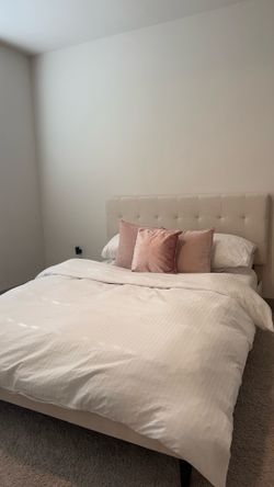 Queen Bed