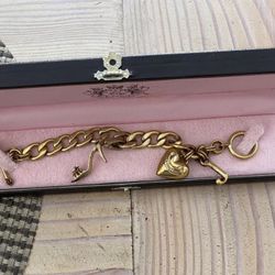 Juicy couture charm bracelet with box