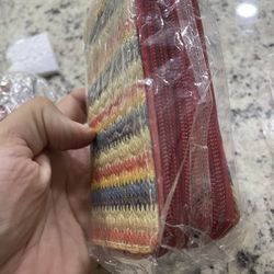 Woman’s wallet and keychain new