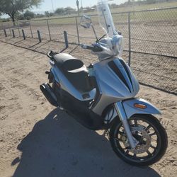 2009 Piagio 500cc Beverly