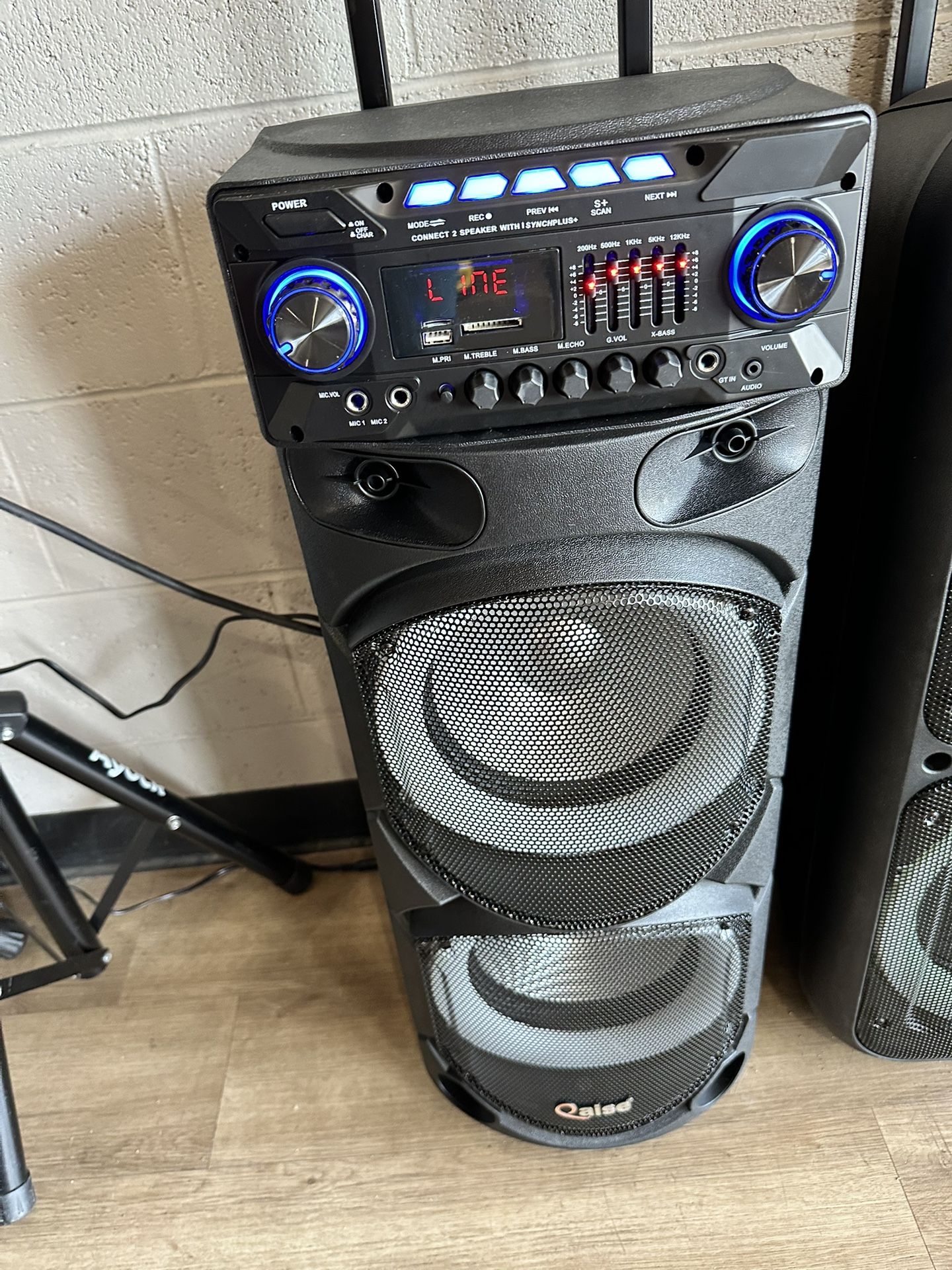Bluetooth Speaker With Microphone In Box Radio USB