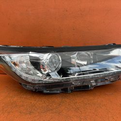 2017 2018 2019 TOYOTA HIGHLANDER RIGHT PASSENGER SIDE HALOGEN HEADLIGHT OEM