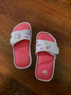 Girls sandals size 1