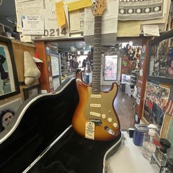 2007 Fender American Deluxe Stratocaster w/ Case