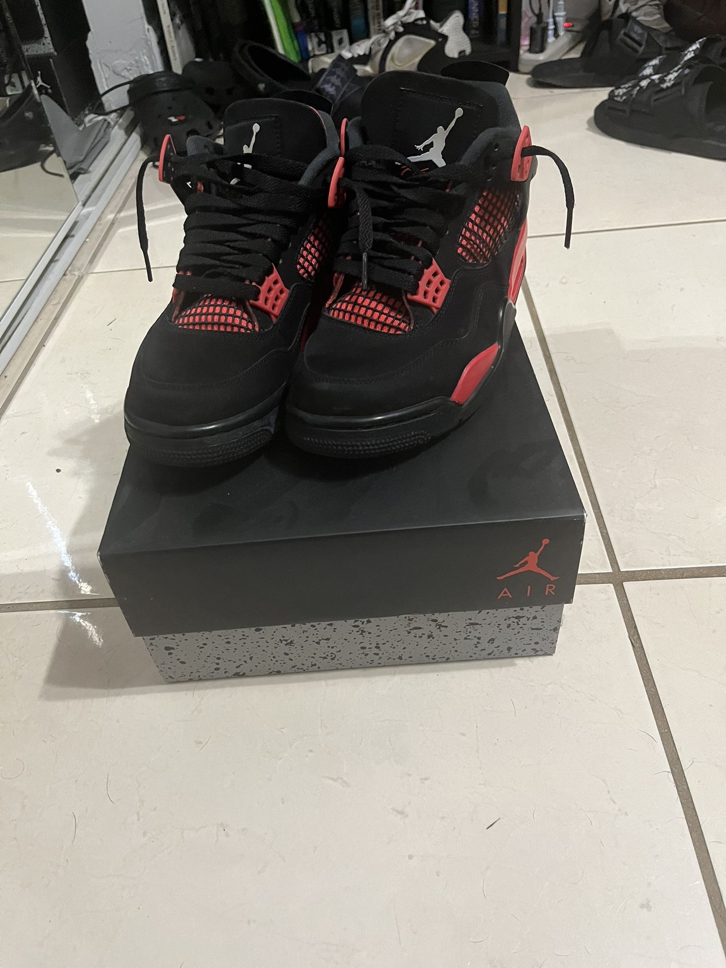 Air Jordan 4 Red Thunder