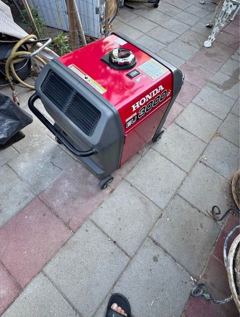 Honda Generator EU3000is