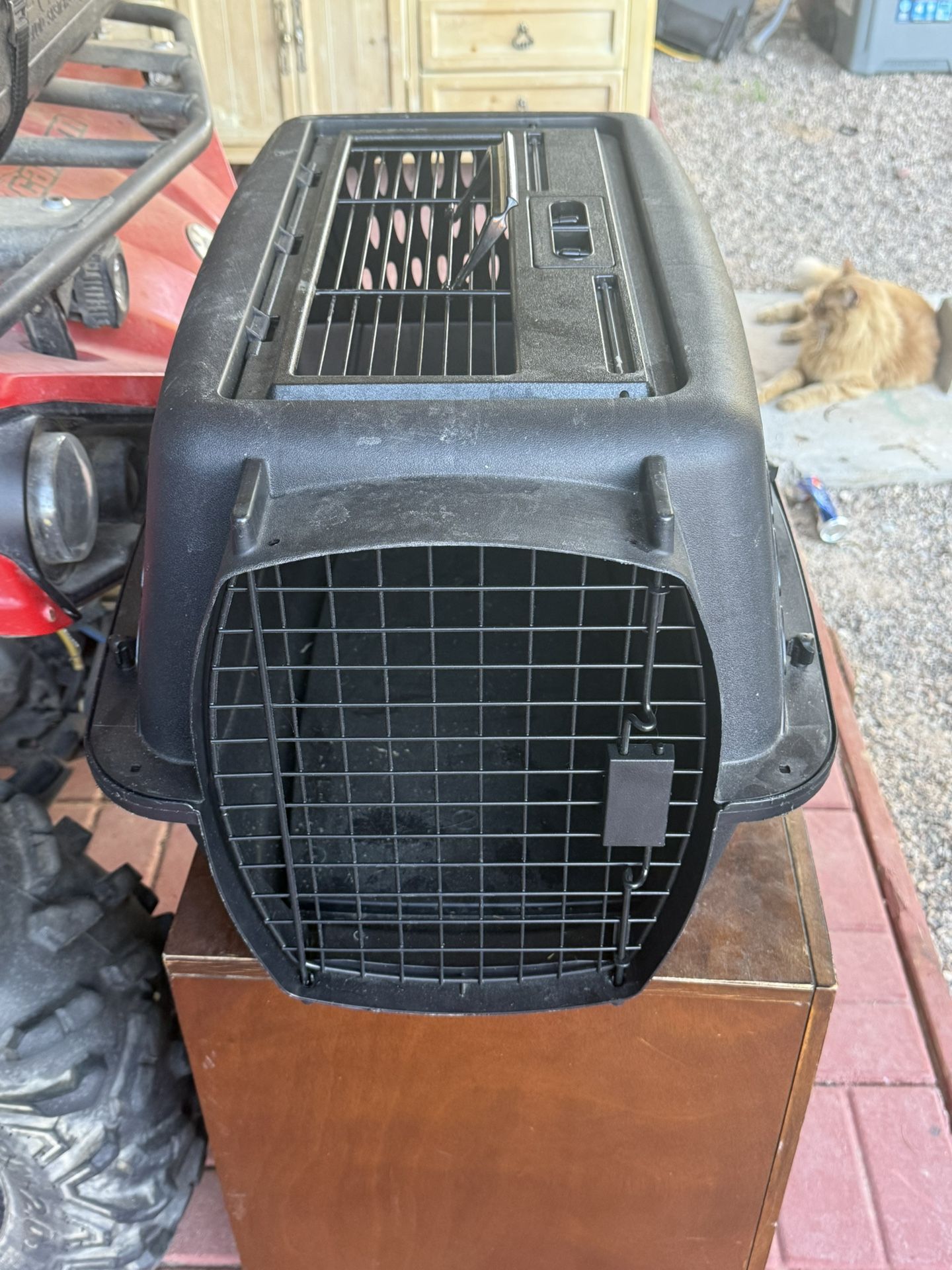 Pet Carrier/kennel