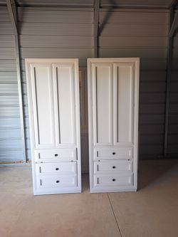 Thomasville Tower dresser ( Free Delivery if Needed)