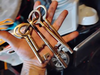 Skeleton keys