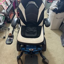 Quantum Edge 3 Power Wheelchair