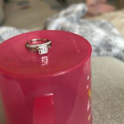 10kt Diamond Ring