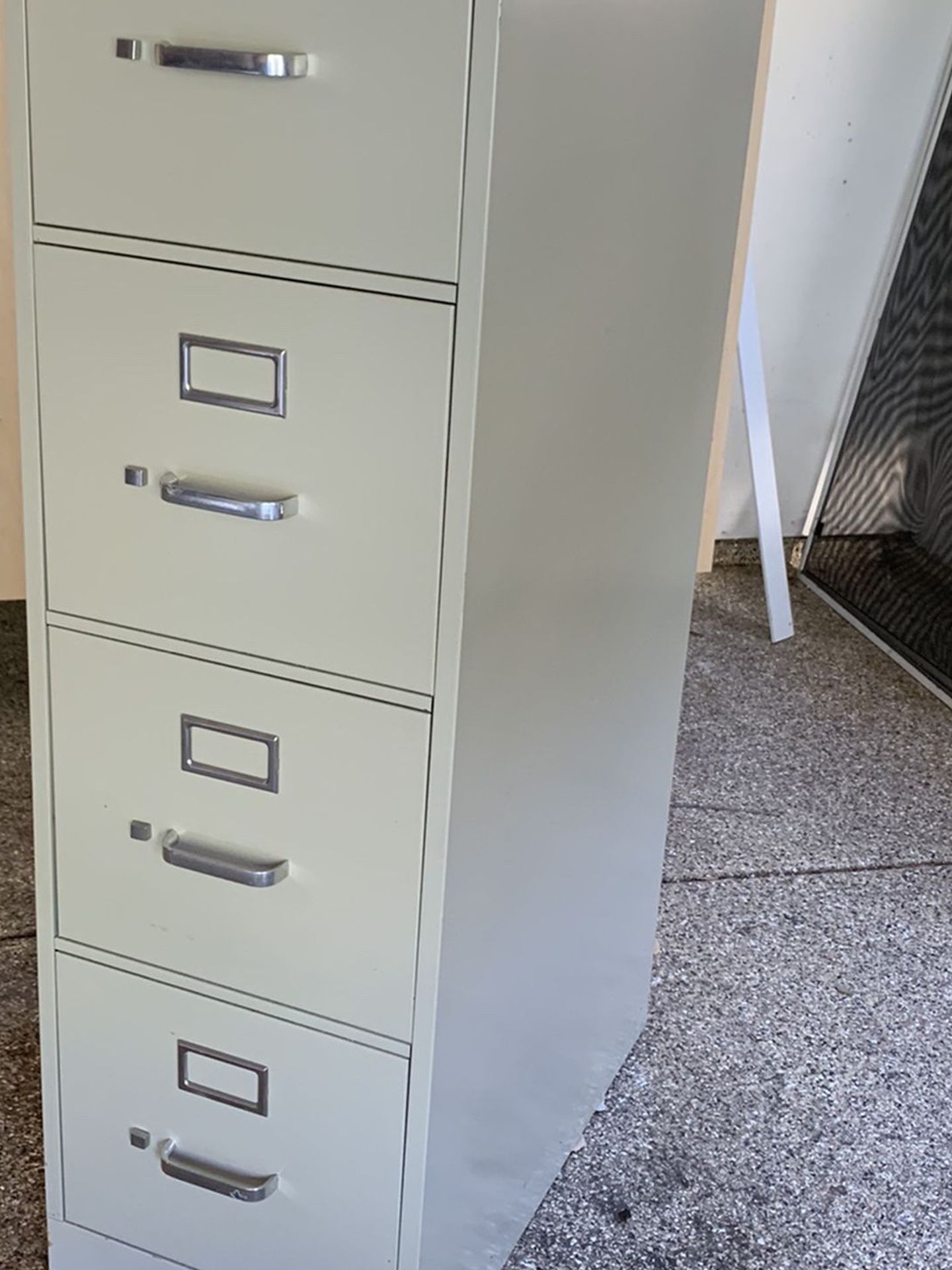 File Cabinet Excellent Condition, Like New