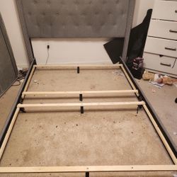 Queen Tufted Bedframe