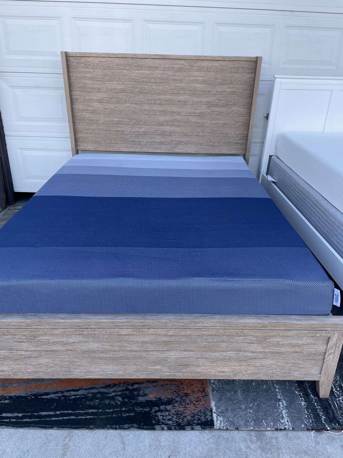 Ellenbrook Brand Queen size Bed frame & FREE mattress- READ Description