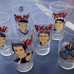 Happy Days Glass Set